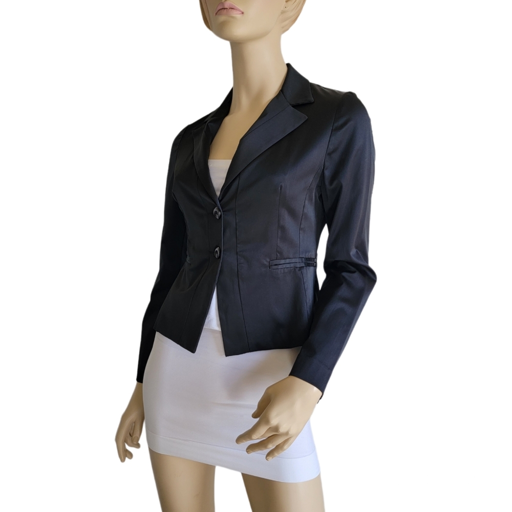 Nuna Lie Black Satin Short Blazer